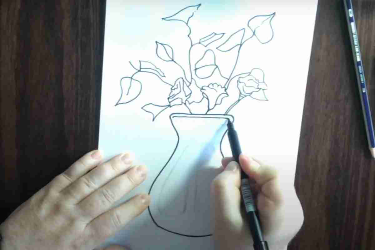Draw The Rim Of The Vase